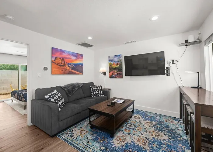 Barrel Retreat In The Heart Of Downtown Apartment
