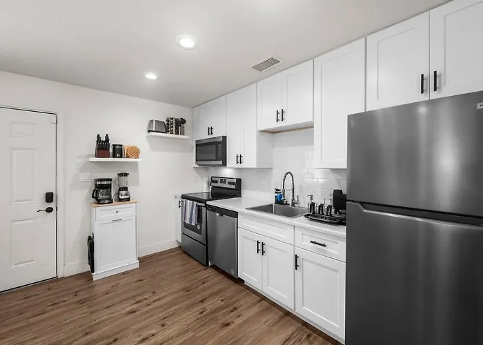 Barrel Retreat In The Heart Of Downtown