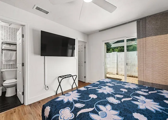 Barrel Retreat In The Heart Of Downtown Phoenix